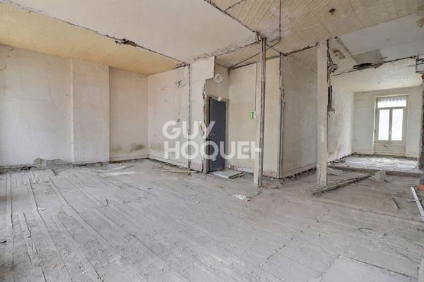 Plateau de 58m² Place Jules Guesde
