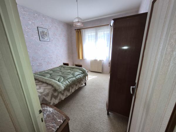 Maison avec dépendance et 2000 m² terrain