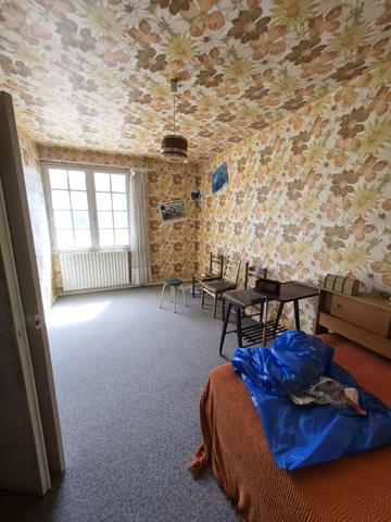 Maison avec dépendance et 2000 m² terrain