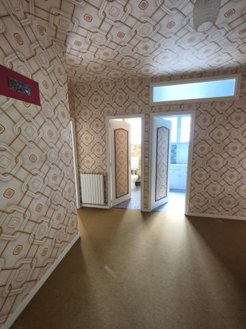 Maison avec dépendance et 2000 m² terrain