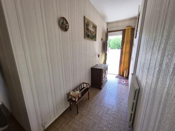 Maison avec dépendance et 2000 m² terrain
