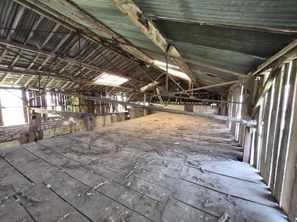 Maison avec dépendance et 2000 m² terrain