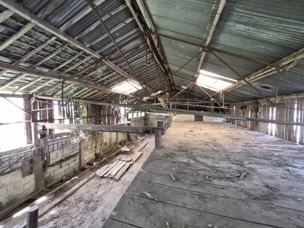 Maison avec dépendance et 2000 m² terrain