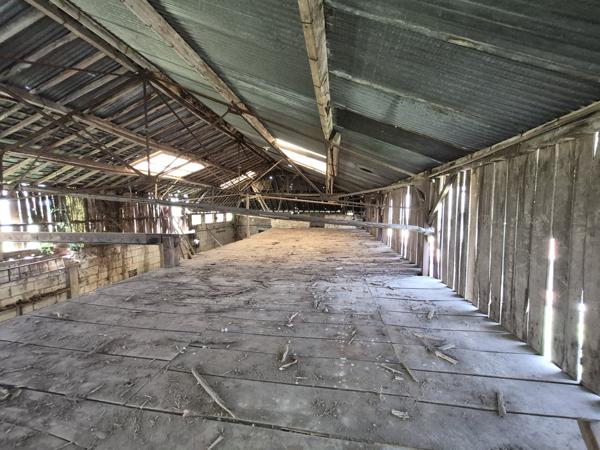 Maison avec dépendance et 2000 m² terrain