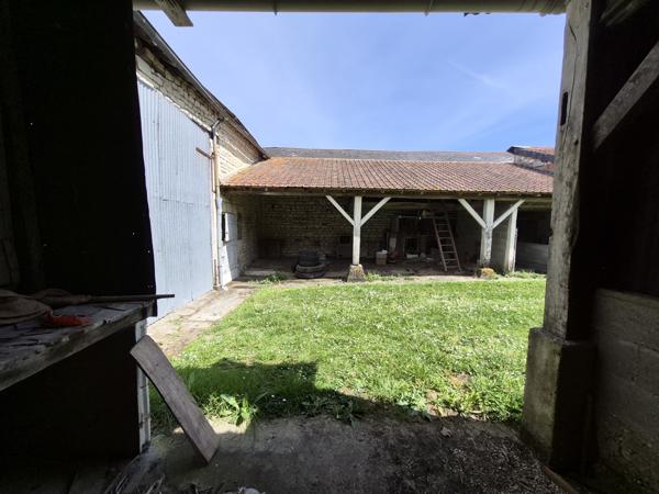 Maison avec dépendance et 2000 m² terrain