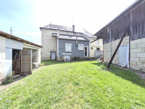 Maison avec dépendance et 2000 m² terrain