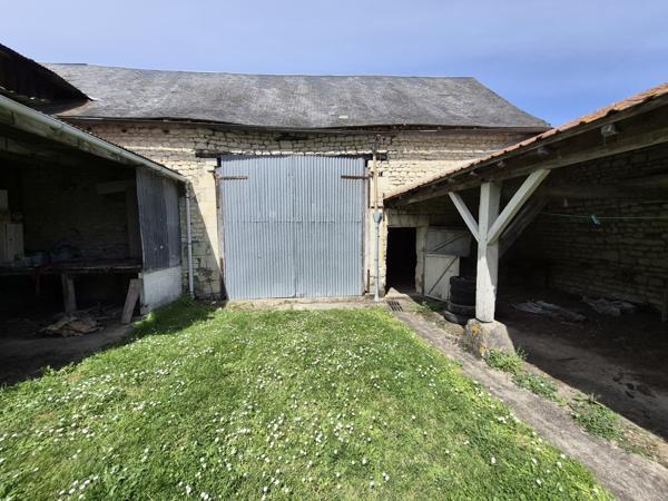 Maison avec dépendance et 2000 m² terrain