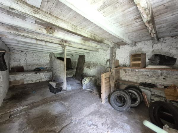 Maison avec dépendance et 2000 m² terrain