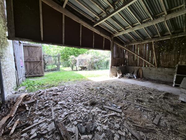 Maison avec dépendance et 2000 m² terrain
