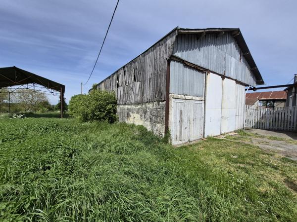 Maison avec dépendance et 2000 m² terrain