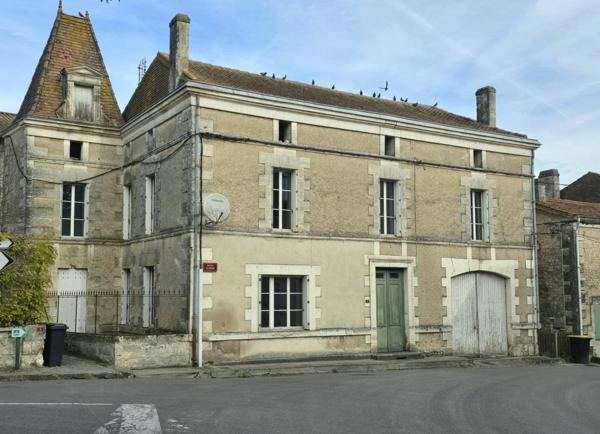 Maison au coeur du Bourg de Palluaud