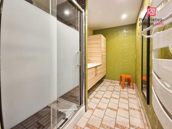 Ensemble immobilier avec maison principale + appartement indépendant - Troyes, secteur Brossolett