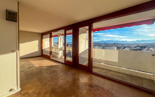 Appartement à vendre    5 pièces • 115 m2 Pau