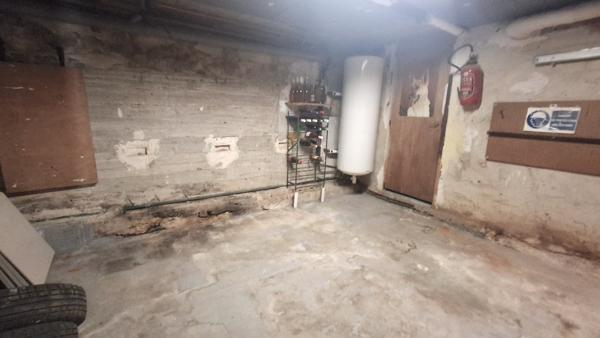 Septèmes-les-Vallons (13240) Pavillon type 5 Mitoyen des 2 côté + garage + cave