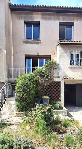 Septèmes-les-Vallons (13240) Pavillon type 5 Mitoyen des 2 côté + garage + cave