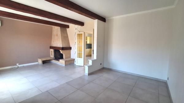 Septèmes-les-Vallons (13240) Pavillon type 5 Mitoyen des 2 côté + garage + cave