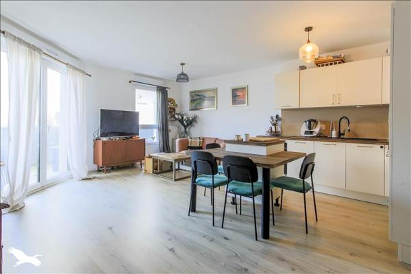 Appartement à vendre |  Poissy |  3 pièces | 63 m²