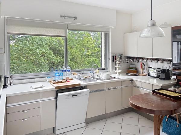 Appartement à vendre 6 pièces REIMS (51) balcons garages