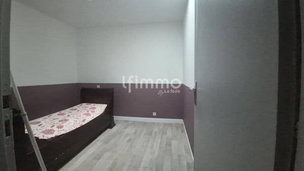Appartement sur 1 étage avec cour commune