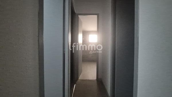 Appartement sur 1 étage avec cour commune