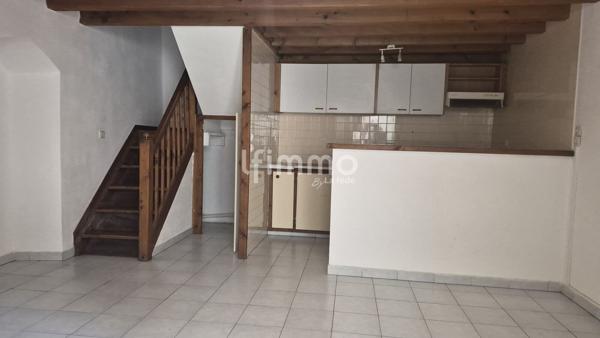 Appartement sur 1 étage avec cour commune