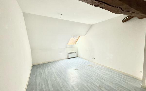 Appartement à vendre    2 pièces • 49 m2 Villette-lès-Dole