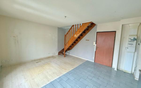 Appartement à vendre    2 pièces • 49 m2 Villette-lès-Dole