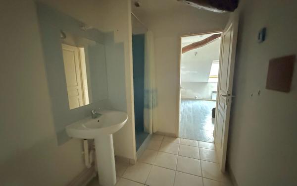 Appartement à vendre    2 pièces • 49 m2 Villette-lès-Dole