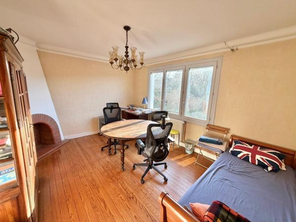 Maison Traditionnelle avec Cour intérieure et dépendance