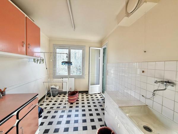 Maison Traditionnelle avec Cour intérieure et dépendance