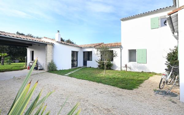 Maison à vendre    5 pièces •  La Flotte