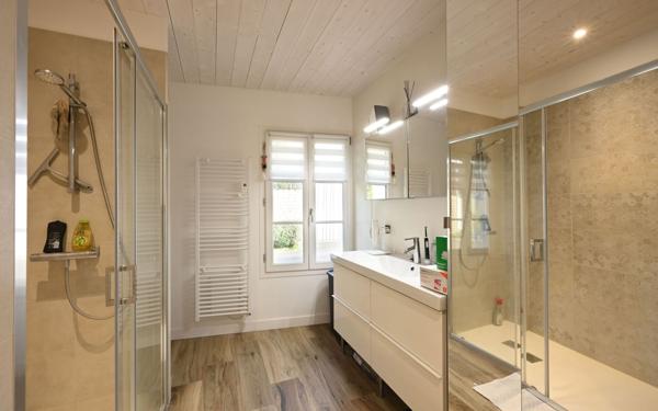 Maison à vendre    5 pièces •  La Flotte