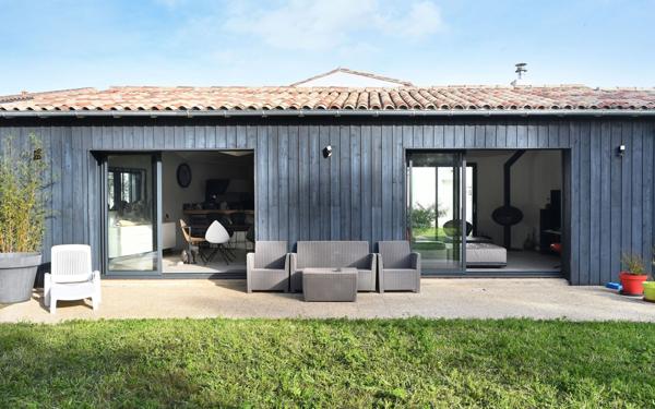 Maison à vendre    5 pièces •  La Flotte