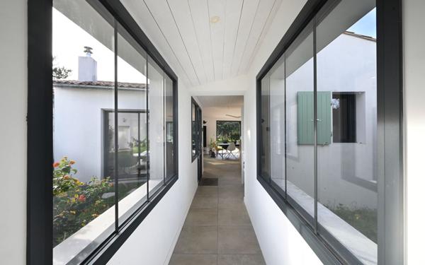 Maison à vendre    5 pièces •  La Flotte