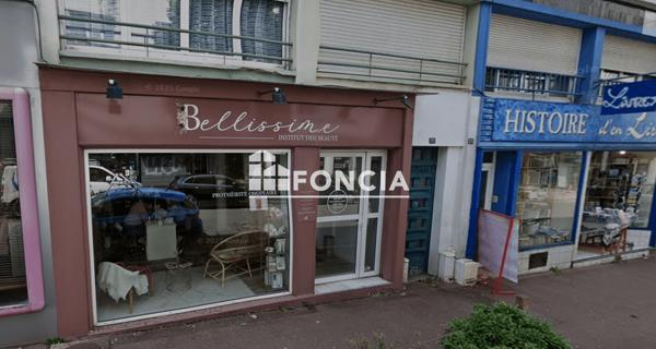Location Local commercial 3 pièces 66.85 m² - Lorient 56100