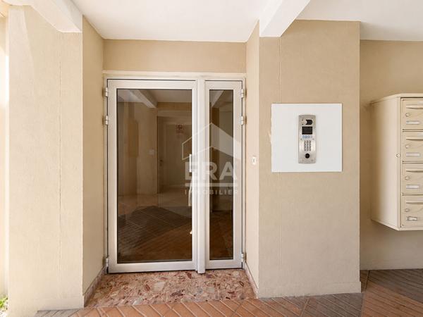 Canet en Roussillon, Plage Sud : Studio vendu meublé 21 m2 avec terrasse vue mer à vendre