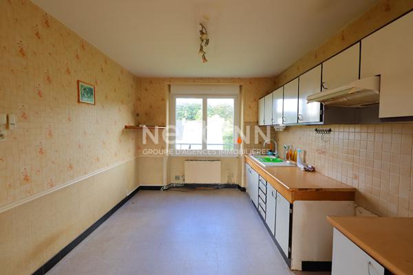 LANDERNEAU - Maison a vendre - 8 pieces, 4 chambres, a renover