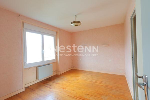 LANDERNEAU - Maison a vendre - 8 pieces, 4 chambres, a renover