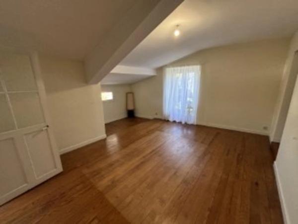 Immeuble à vendre USTARITZ (64)