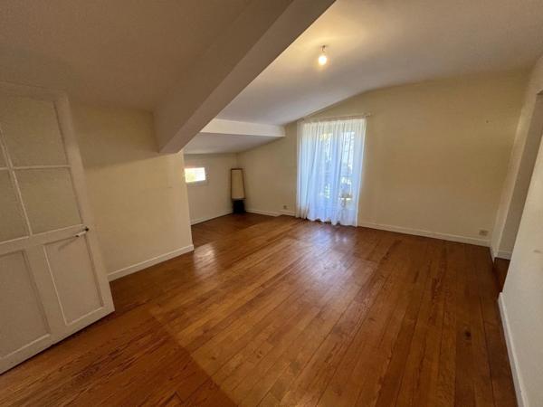 Immeuble à vendre USTARITZ (64)