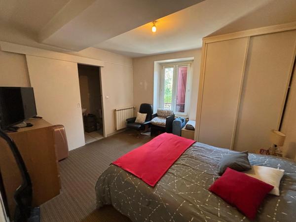 Immeuble à vendre USTARITZ (64)