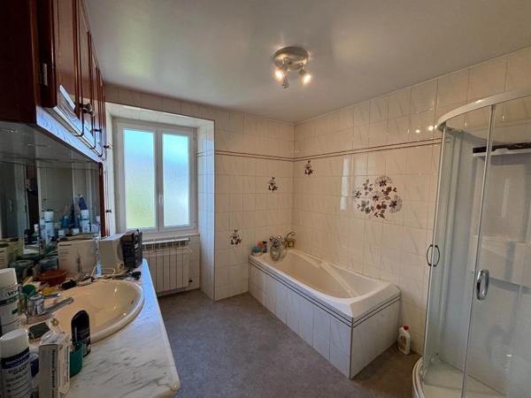 Immeuble à vendre USTARITZ (64)