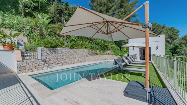 ROQUEBRUNE CAP MARTIN - VILLA NEO CONTEMPORAINE - 5 CHAMBRES - VUE MER PANORAMIQUE- PISCINE - GARAGES