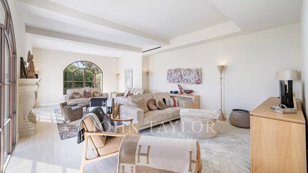 ROQUEBRUNE CAP MARTIN - VILLA NEO CONTEMPORAINE - 5 CHAMBRES - VUE MER PANORAMIQUE- PISCINE - GARAGES