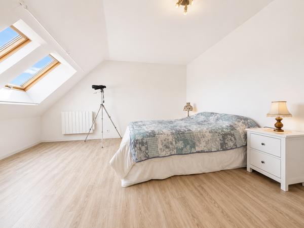 Maison
         9 pièces
        - 238 m² Exclusivité 245 000 € *