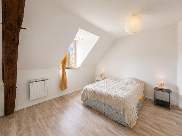 Maison
         9 pièces
        - 238 m² Exclusivité 245 000 € *