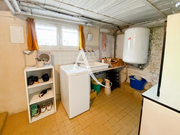 Maison Bois d'Arcy 4 pièce(s) 80 m2 beau potentiel.