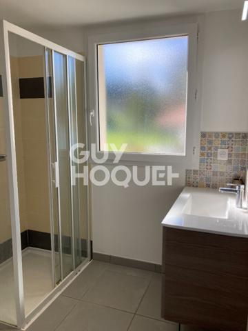 Location : appartement 4 pièces (81 m²) à ORTHEZ