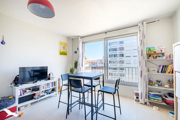 Appartement 165 000 € Lyon 07 1 pièce 30 m² DPE D