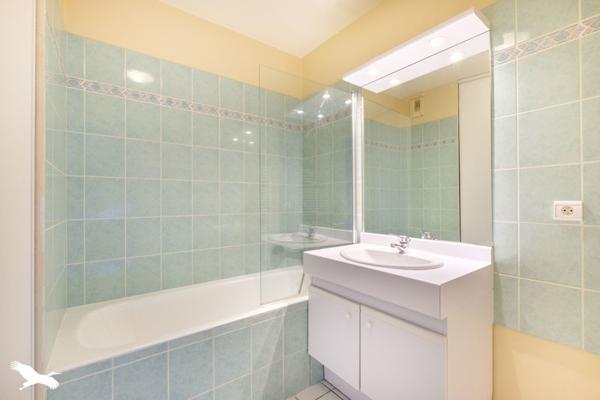 Appartement à louer 1 300 € CC Bron 4 p 90 m² DPE C